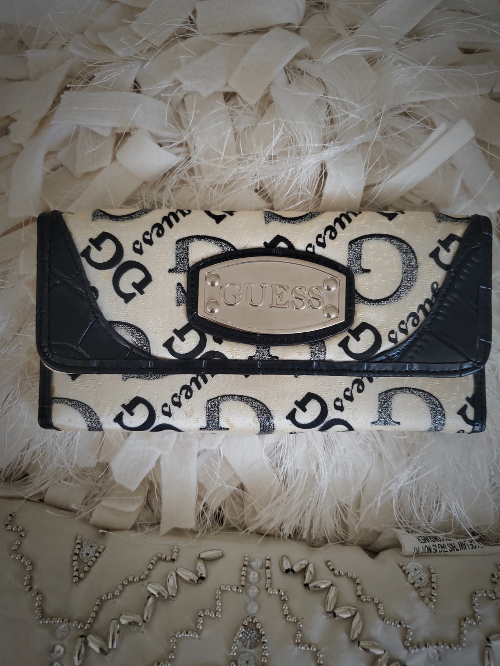 GUESS Women's Cream and Black Logo Wallet